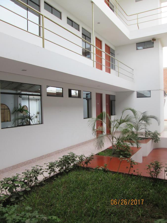 Hostal Caprichos Huacho Exterior foto