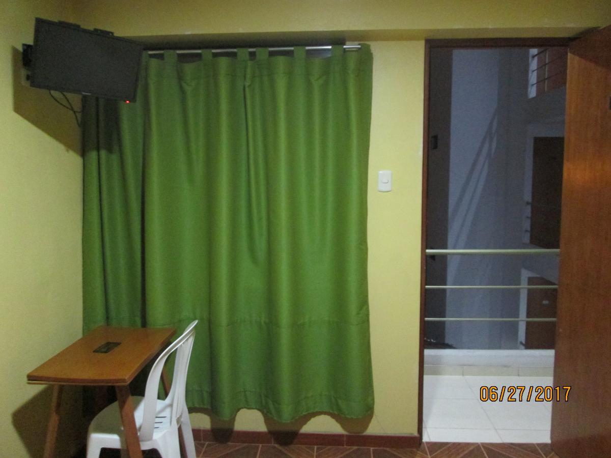 Hostal Caprichos Huacho Exterior foto