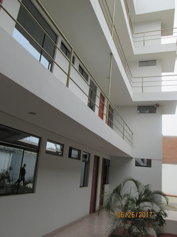 Hostal Caprichos Huacho Exterior foto