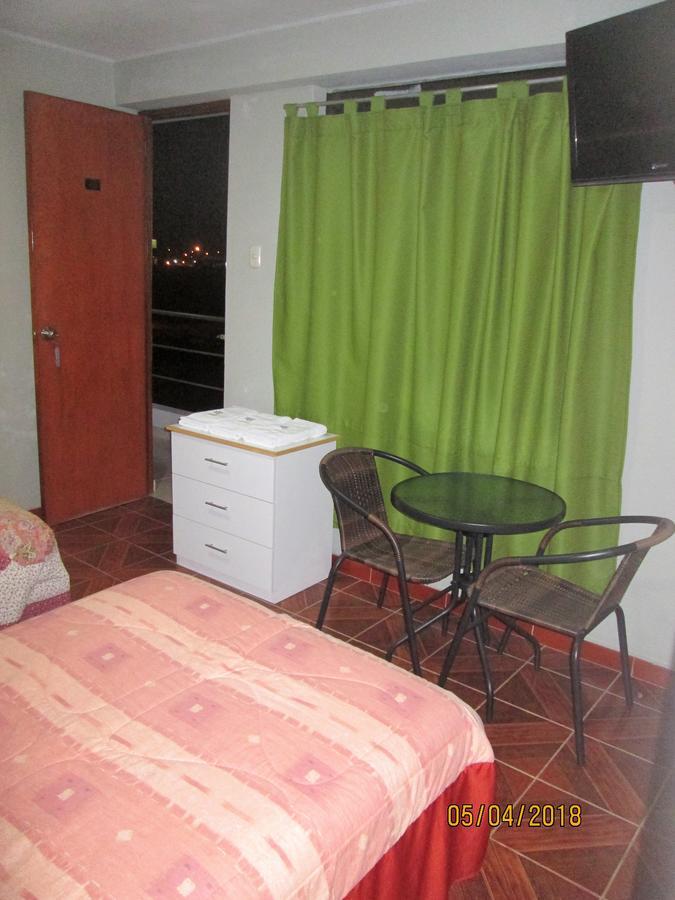 Hostal Caprichos Huacho Exterior foto