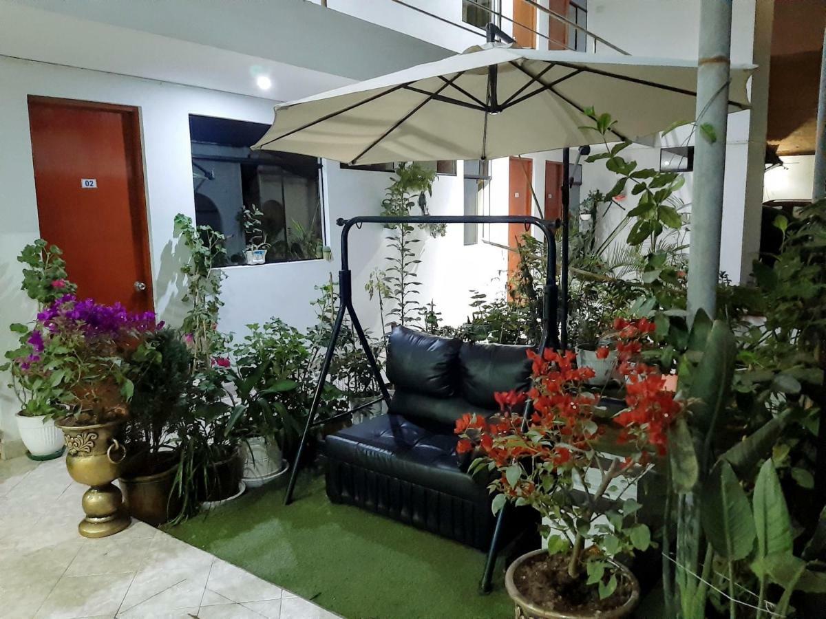Hostal Caprichos Huacho Exterior foto